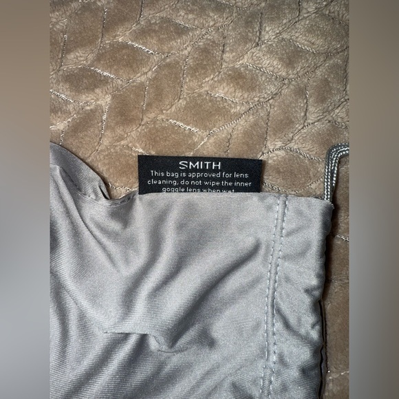 smith ski goggles new black and red women - Picture 3 of 4